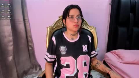 Snapshot of nixielee__ chatting on 10/06/25, 12:46 Nixie online show from 10/06/25, 12:46