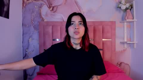 Snapshot of nixielee__ chatting on 10/18/25, 12:28 Nixie online show from 10/18/25, 12:28