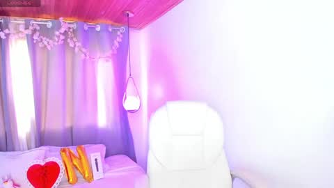 Nixie online show from 06/04/26, 10:05