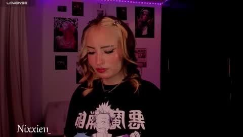 Nixxie  online show from 02/09/26, 03:54