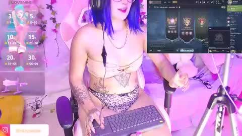 Nixy Sama online show from 11/13/25, 12:42