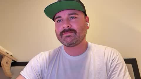 Snapshot of njerseydude82 chatting on 06/09/26, 07:09 Jason online show from 06/09/26, 07:09
