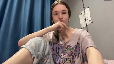 Tears Lora online show from 12/21/25, 11:28