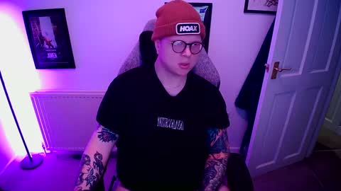 Snapshot of nlrb93 chatting on 03/10/25, 07:18 BNate93 online show from 03/10/25, 07:18