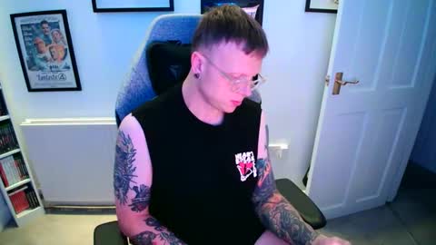 Snapshot of nlrb93 chatting on 09/22/25, 05:59 BNate93 online show from 09/22/25, 05:59