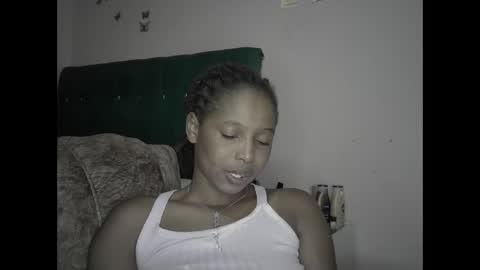 Snapshot of nnnk099 chatting on 05/25/26, 12:33 nyx online show from 05/25/26, 12:33