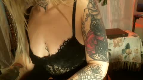 Leah online show from 01/20/25, 06:42