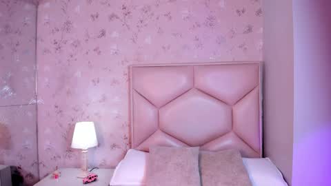   ambarsulliva  online show from 10/29/25, 11:34