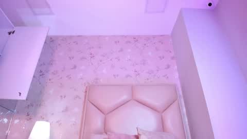   ambarsulliva  online show from 12/21/25, 11:39