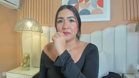 Noa online show from 12/21/25, 02:08