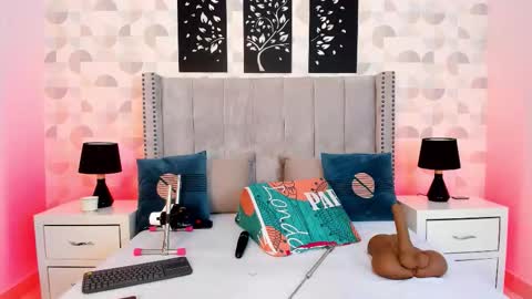 Snapshot of noa_morena chatting on 02/10/26, 12:20 NATHALIA MORENO online show from 02/10/26, 12:20