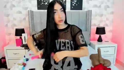 Snapshot of noa_morena chatting on 02/26/26, 12:26 NATHALIA MORENO online show from 02/26/26, 12:26