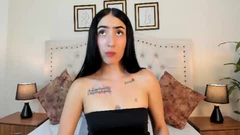 Snapshot of noa_morena chatting on 06/16/26, 12:30 NATHALIA MORENO online show from 06/16/26, 12:30