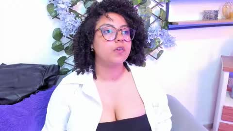 Snapshot of noa_veega chatting on 01/06/26, 10:01 N O A online show from 01/06/26, 10:01