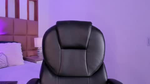 Snapshot of noadream chatting on 10/06/25, 03:53 NoaDream online show from 10/06/25, 03:53