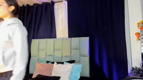 Noah  online show from 09/14/25, 03:16