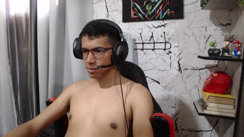 Snapshot of noah_89r chatting on 01/23/25, 03:32 Sebastian online show from 01/23/25, 03:32
