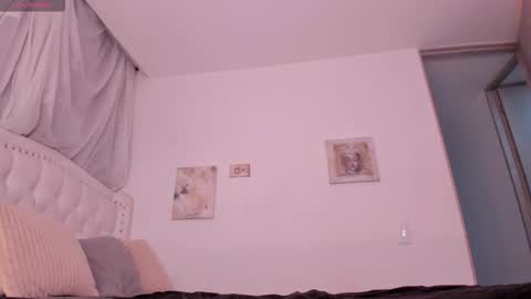 Sara  online show from 09/29/25, 03:44