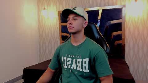 Snapshot of noah_clarkk chatting on 05/06/26, 05:29 Noah online show from 05/06/26, 05:29