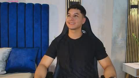 Snapshot of noah_clarkk chatting on 05/27/26, 05:54 Noah online show from 05/27/26, 05:54