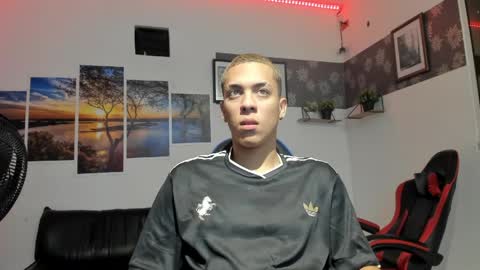 noah_flynn1 online show from 03/02/26, 09:49