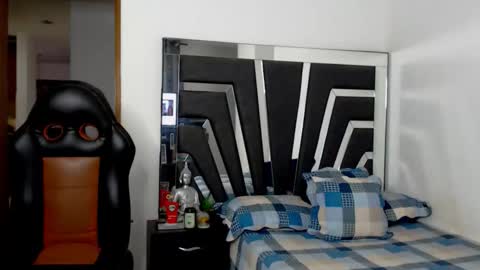 Noah Harris01 online show from 02/25/26, 11:53