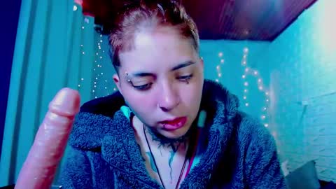 noah hehim    online show from 03/28/26, 01:22