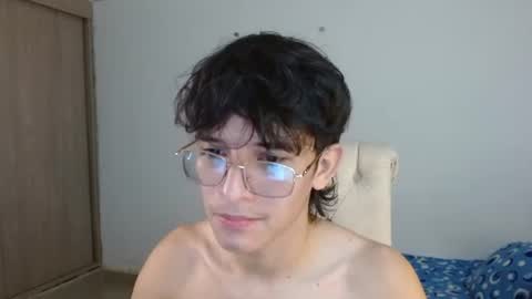 Snapshot of noah_millerx_ chatting on 06/22/26, 11:24 noah online show from 06/22/26, 11:24