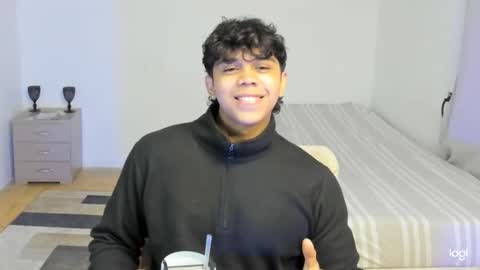 Snapshot of noah_prada14 chatting on 05/11/26, 04:40 luis navas online show from 05/11/26, 04:40