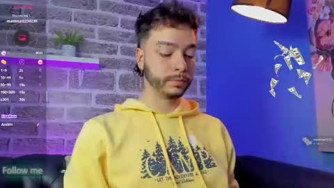 Snapshot of noah_ricci_ chatting on 06/18/26, 12:09 online show from 06/18/26, 12:09