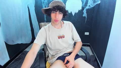 noah_sokolov online show from 10/25/25, 04:13