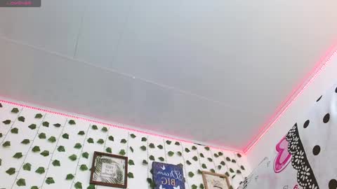 noah tyler  online show from 02/20/25, 08:14