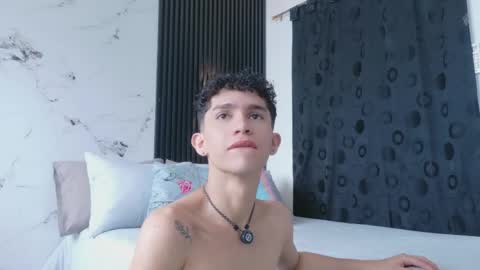 noah tyler  online show from 05/07/26, 06:46