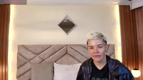 Noah And Gaia online show from 05/04/26, 07:21