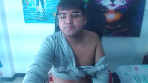 Snapshot of noahdeepthroatt chatting on 03/13/26, 07:04 noahdeepthroatt online show from 03/13/26, 07:04