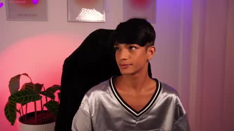 Noah     online show from 02/19/25, 01:06