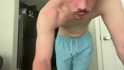 Snapshot of noahsmith1900 chatting on 04/10/26, 04:33 noahistrue online show from 04/10/26, 04:33