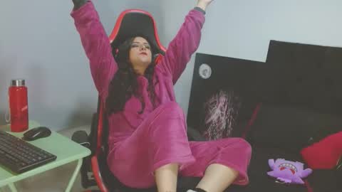 Noamartin online show from 04/20/26, 02:47