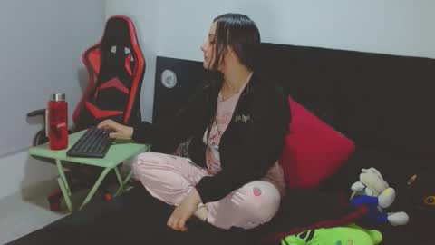 Noamartin online show from 04/23/26, 02:57