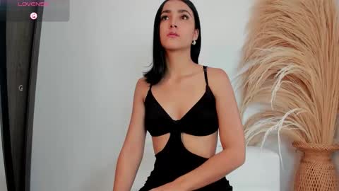 Noami Rose  online show from 12/21/25, 08:27