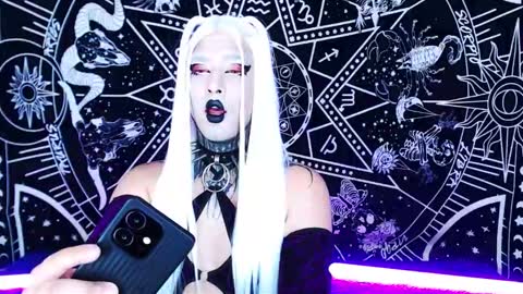 caroline online show from 03/29/26, 08:53