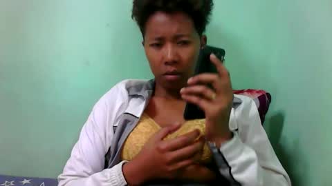 noella711128 online show from 09/09/25, 09:20