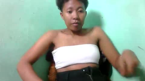 noella711128 online show from 10/01/25, 06:58