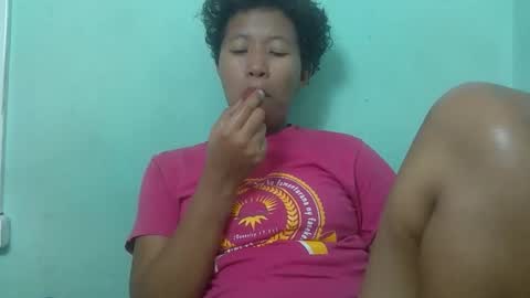 noella711128 online show from 12/18/25, 08:42