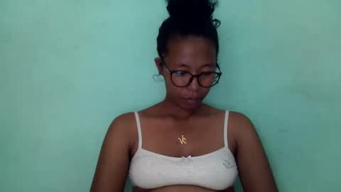 noellah online show from 03/06/25, 12:52