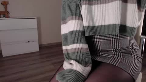 noelleneptune online show from 02/16/25, 05:37