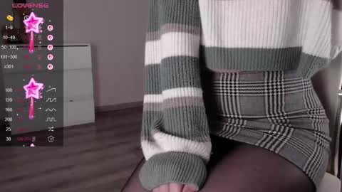 noelleneptune online show from 09/13/25, 10:26