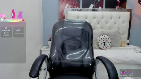Snapshot of noha_scott chatting on 05/07/26, 11:43 Noha Scott online show from 05/07/26, 11:43