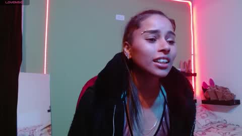 Noha Thomson online show from 02/17/25, 08:15