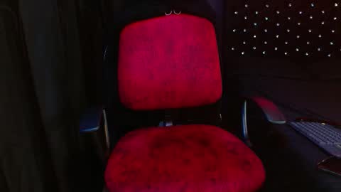 Noha Thomson online show from 11/25/25, 05:18